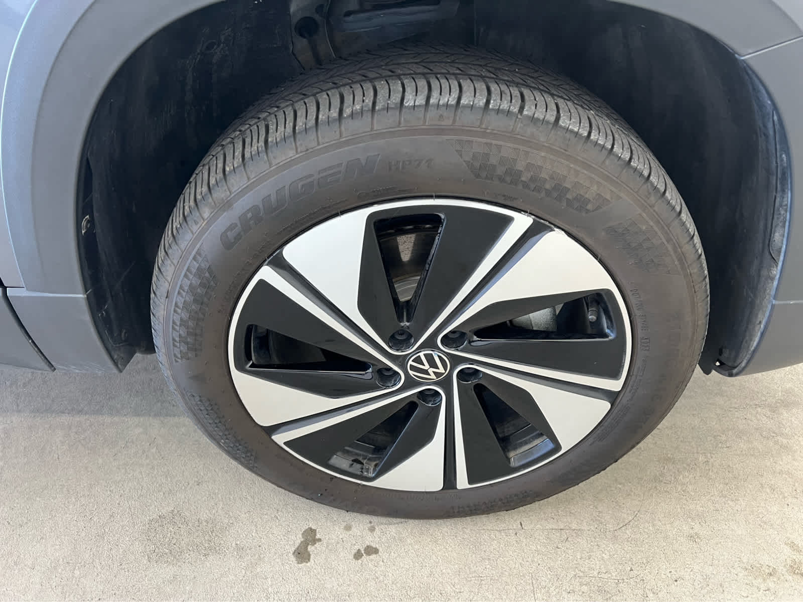 2024 Volkswagen Taos SE photo 4