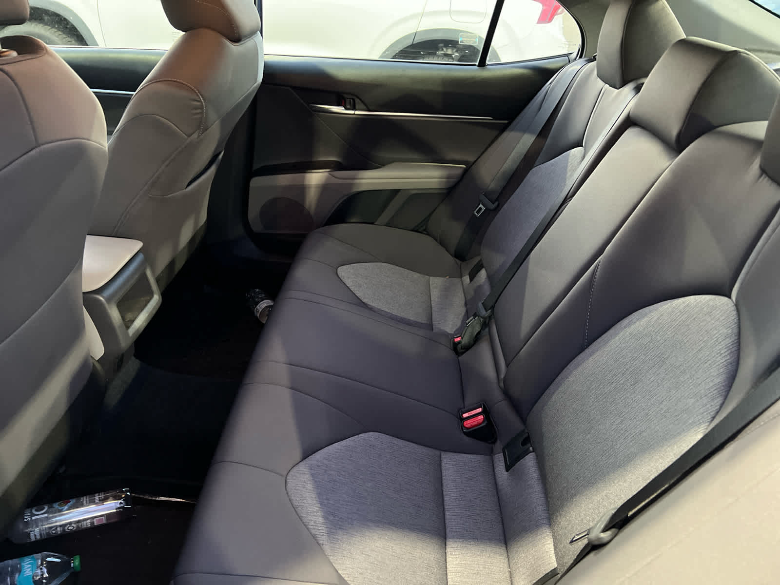 2023 Toyota Camry LE photo 3