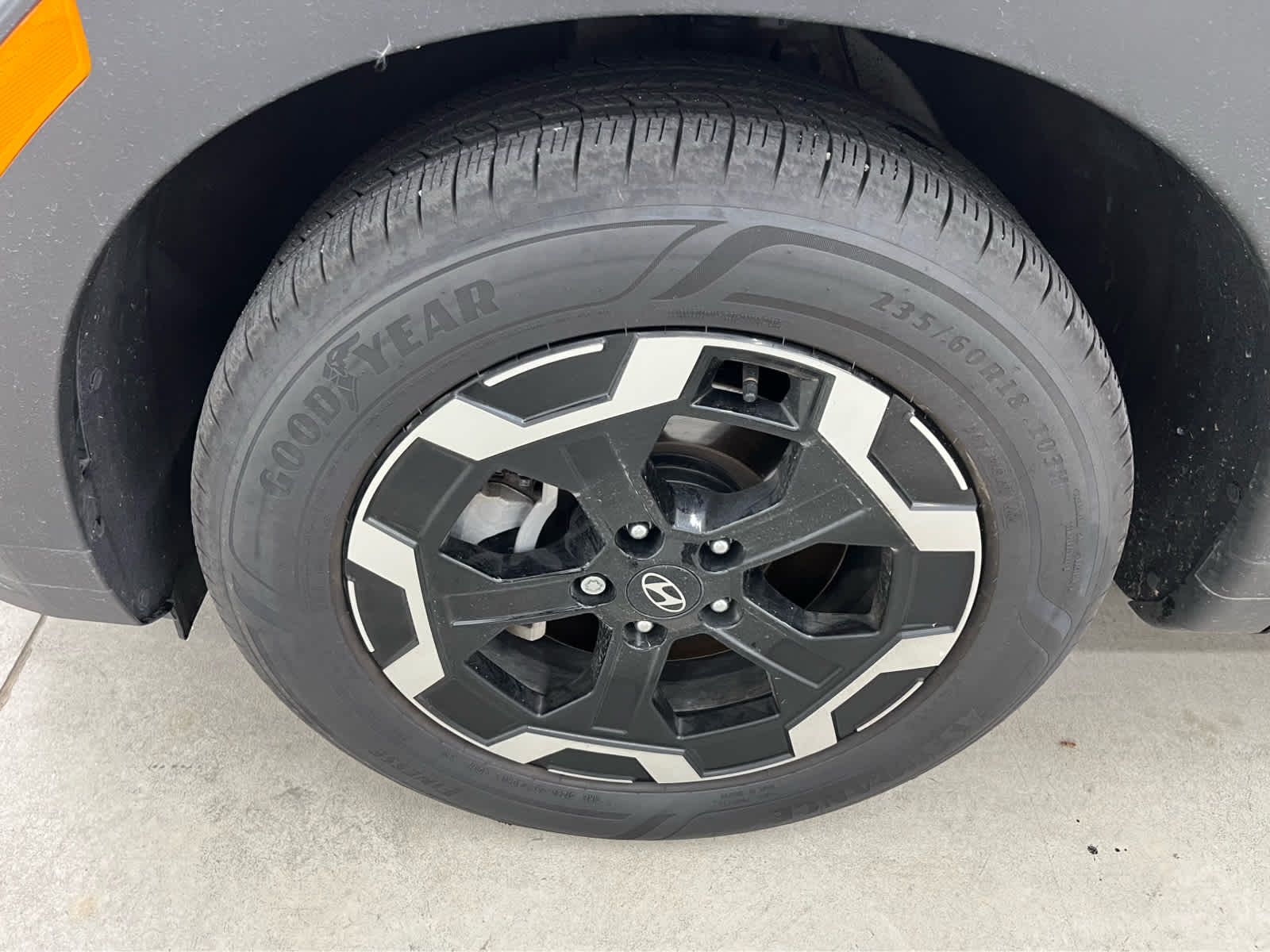 2025 Hyundai Santa Fe SEL photo 4