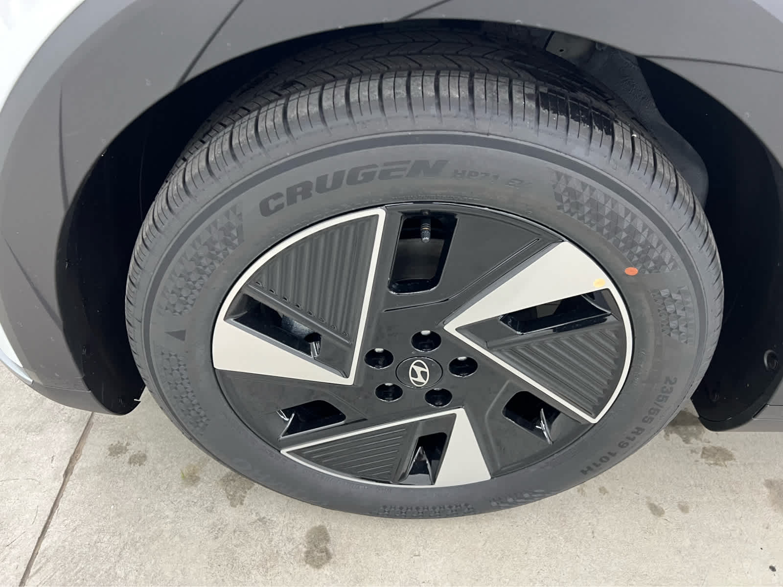 2026 Hyundai Ioniq 5 SEL photo 3