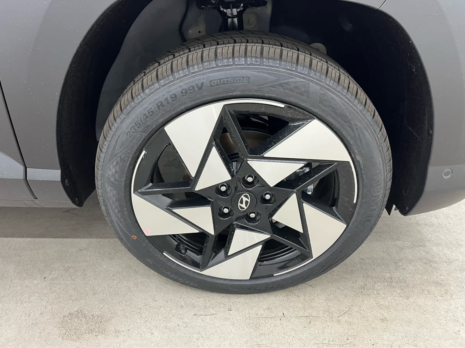 2026 Hyundai Kona Limited photo 3