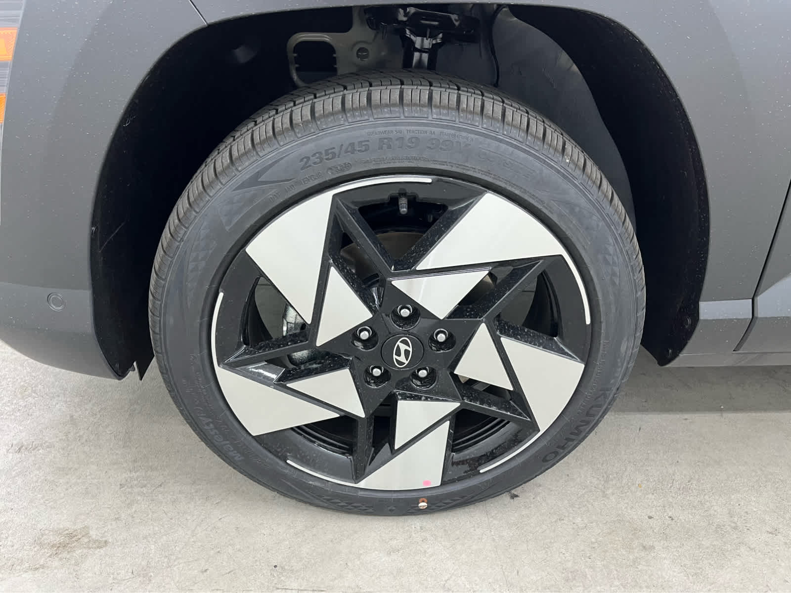 2026 Hyundai Kona Limited photo 2