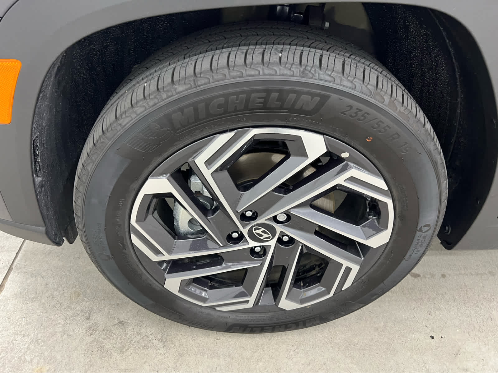 2025 Hyundai Tucson Hybrid Limited photo 3