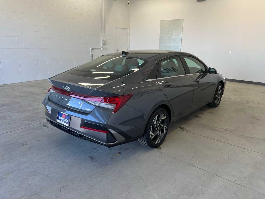 2025 Hyundai Elantra Hybrid Limited photo 2