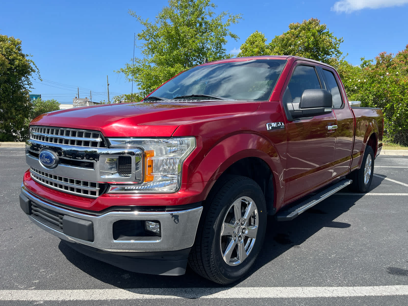 Ruby Red Metallic Tinted Clearcoat 2019 Ford F-150 XLT SuperCab RWD Pickup Truck 4X2 6-Speed Automatic