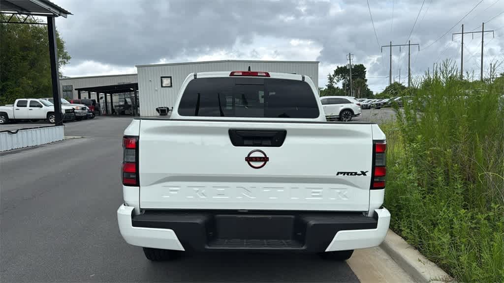 2024 Nissan Frontier PRO-X photo 3