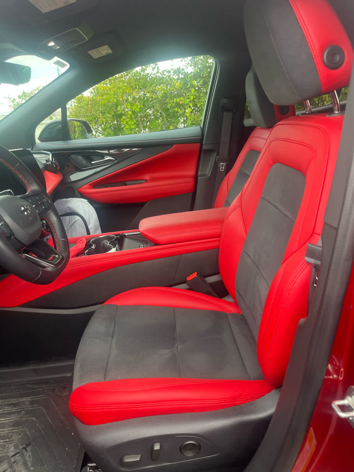 2024 Chevrolet Blazer EV RS photo 3