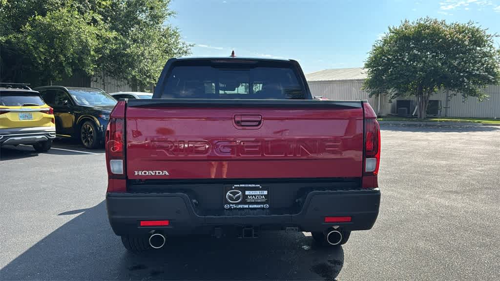 2025 Honda Ridgeline Black Edition photo 4