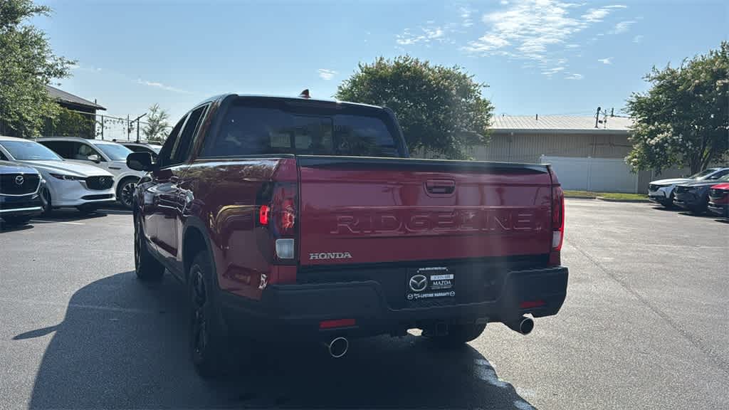 2025 Honda Ridgeline Black Edition photo 3