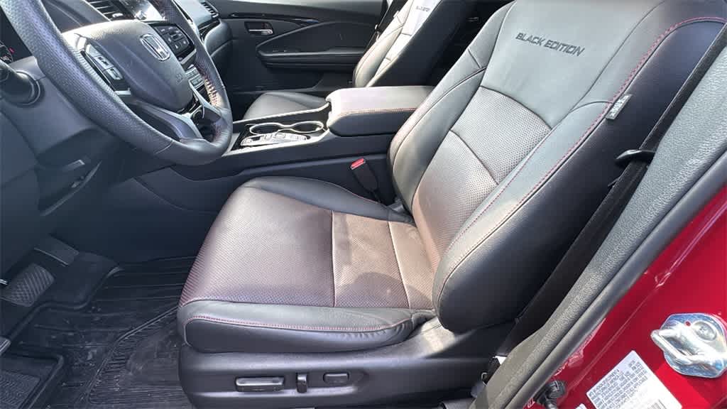 2025 Honda Ridgeline Black Edition photo 21