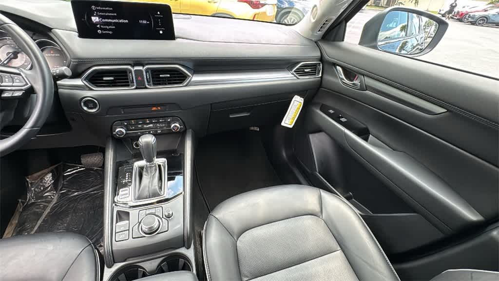 2025 Mazda CX-5 2.5 Select photo 28