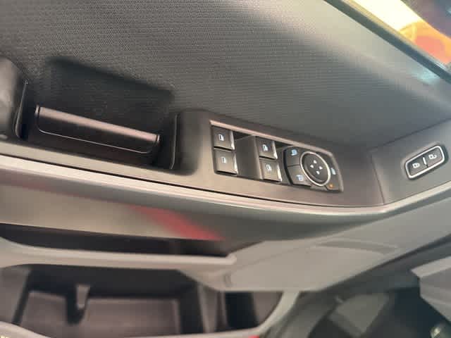 2023 Ford F-150 XLT photo 14