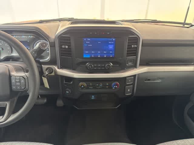2023 Ford F-150 XLT photo 13