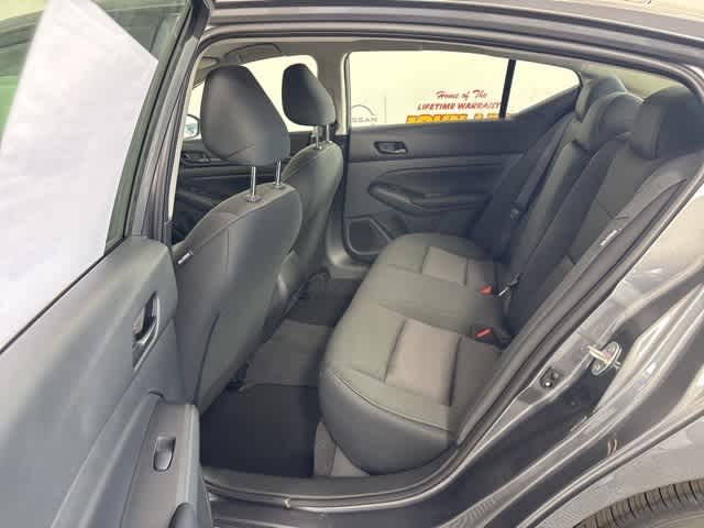 2025 Nissan Altima S photo 16