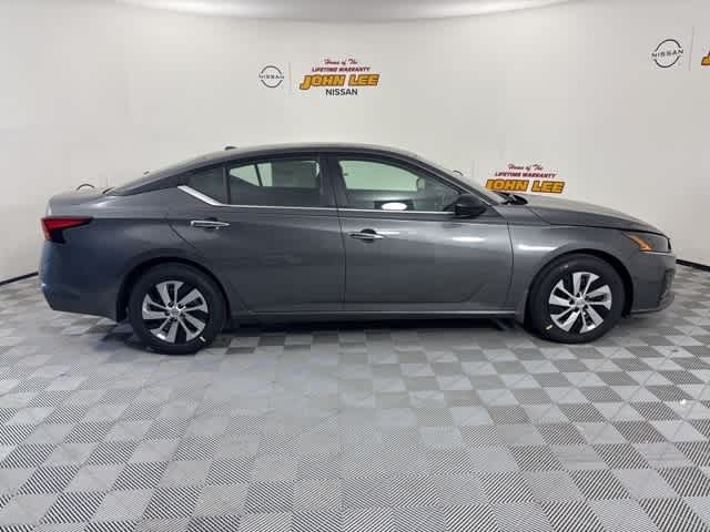 2025 Nissan Altima S photo 6