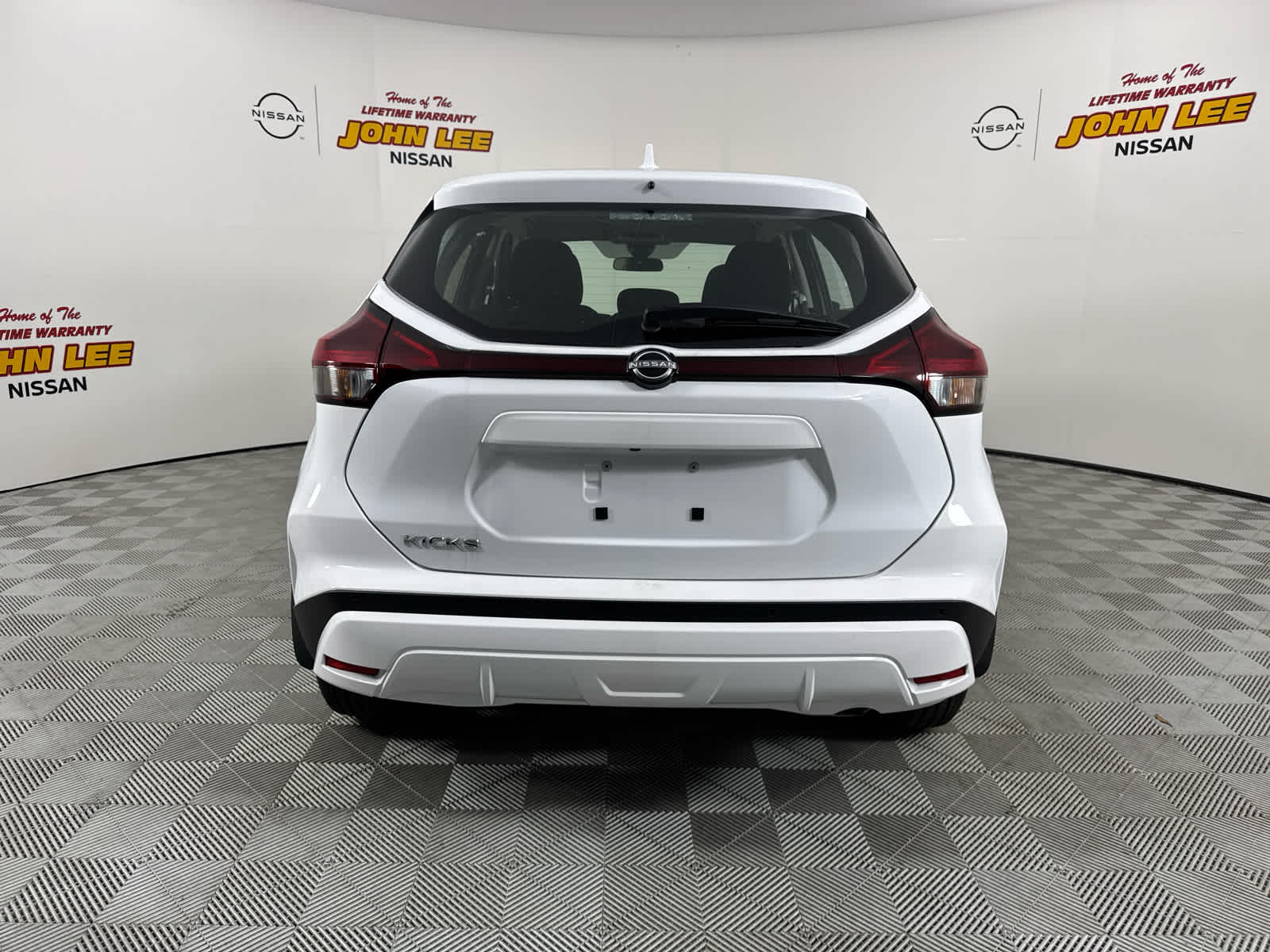 2025 Nissan Kicks Play S photo 4