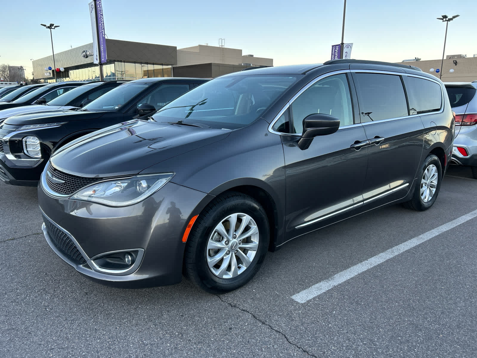 2017 Chrysler Pacifica Touring L FWD