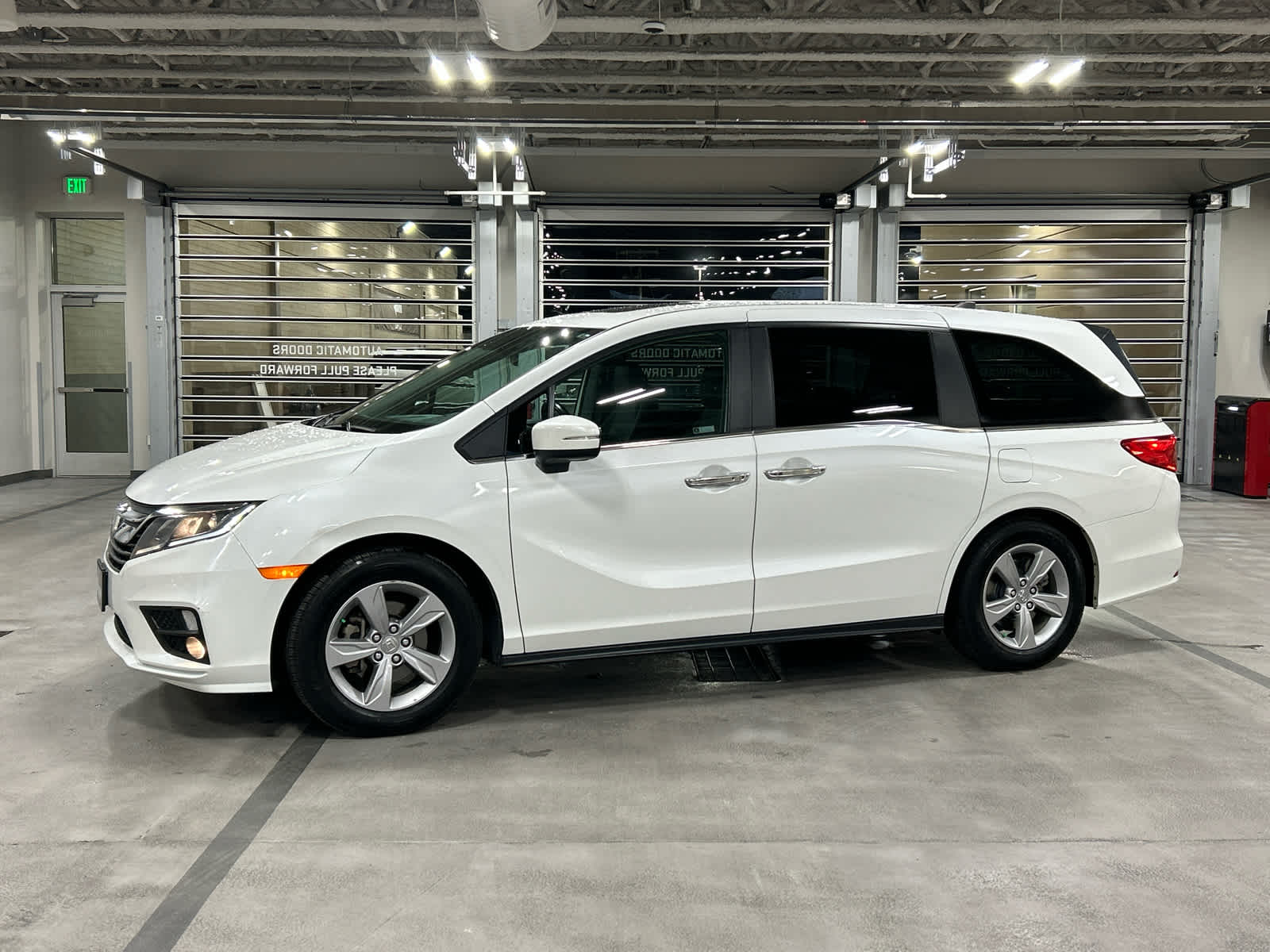 Platinum White Pearl 2020 Honda Odyssey EX-L FWD Minivan Front-Wheel Drive Automatic