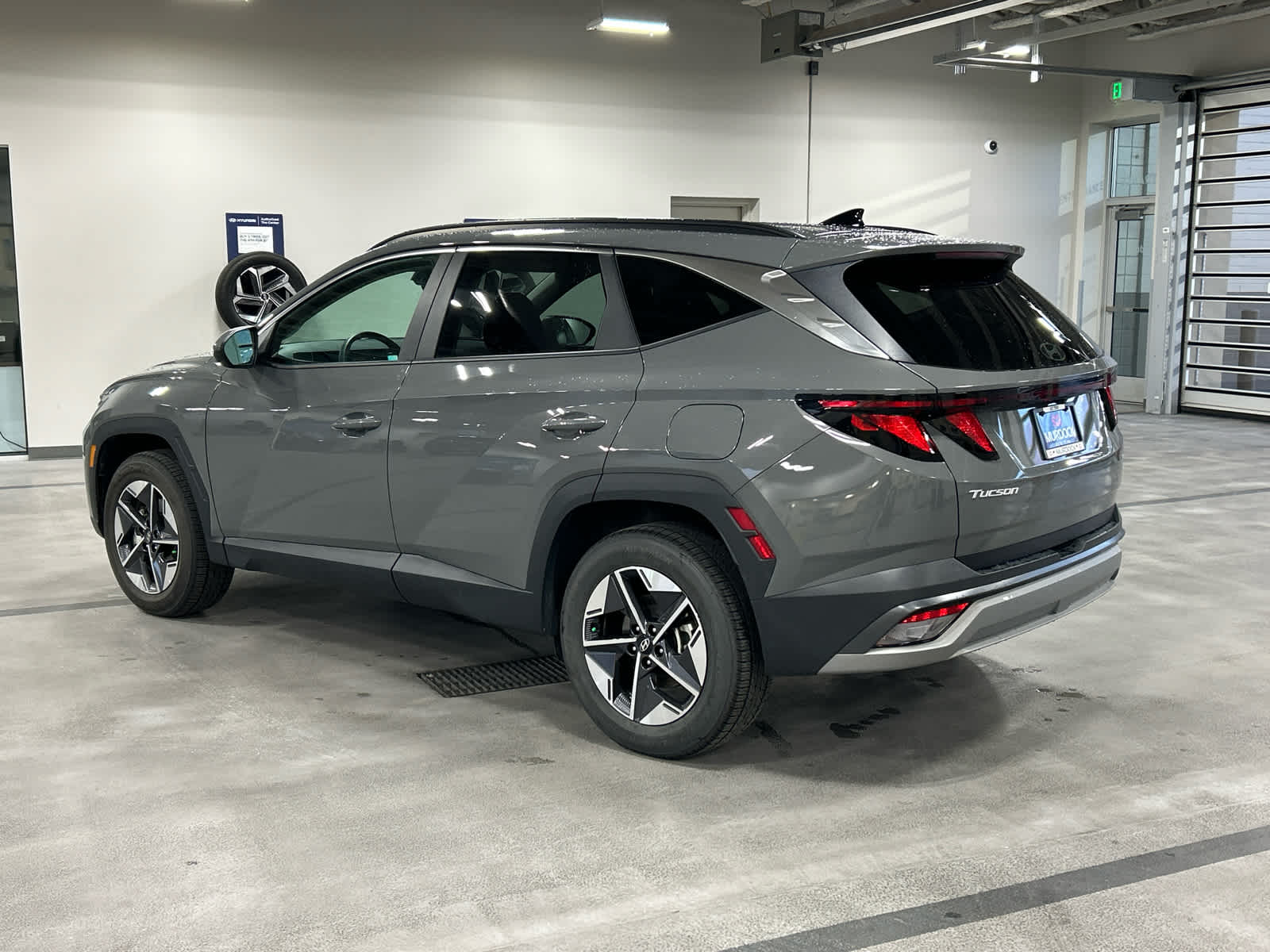 View vehicle photo 5