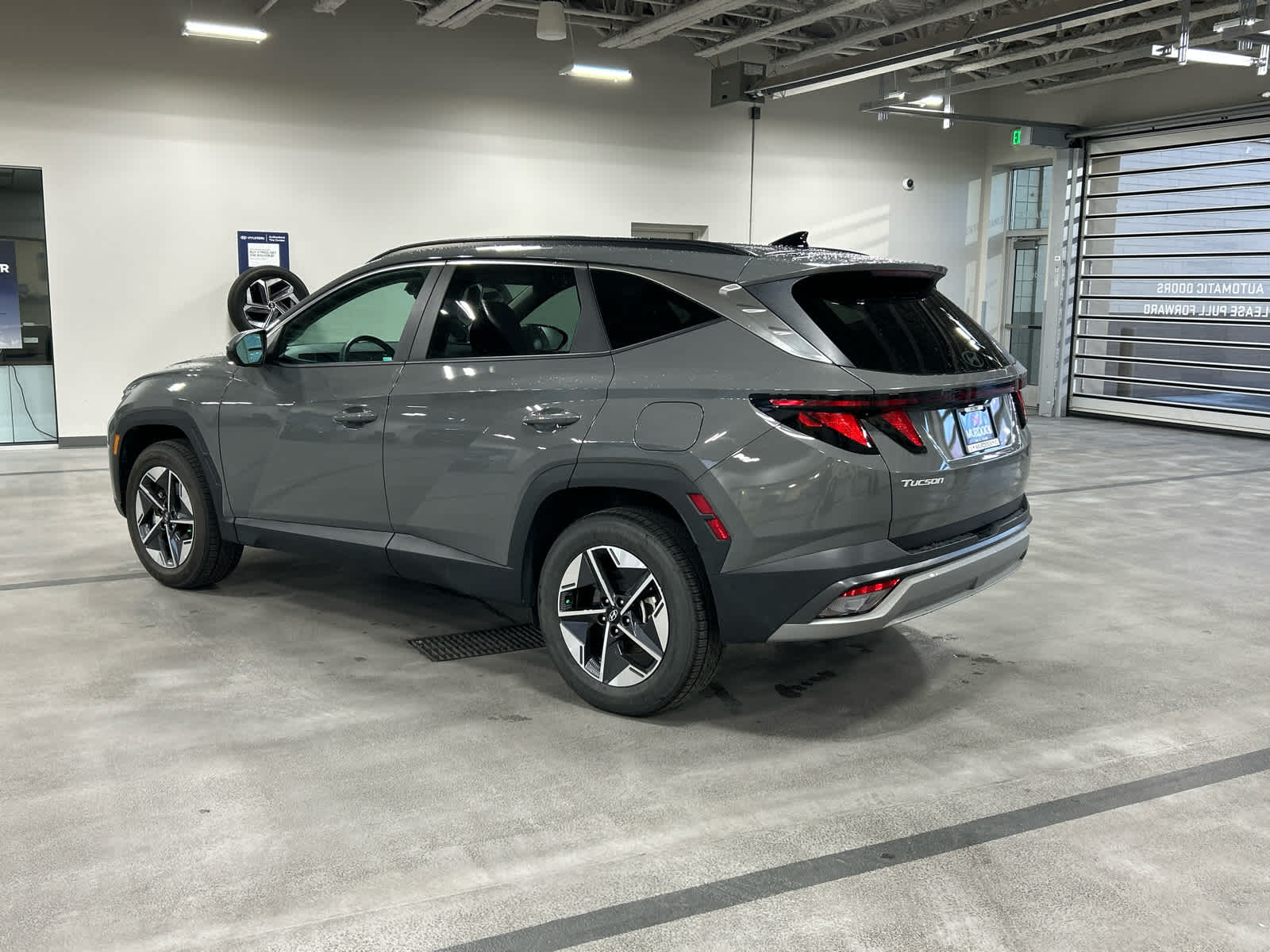 View vehicle photo 3