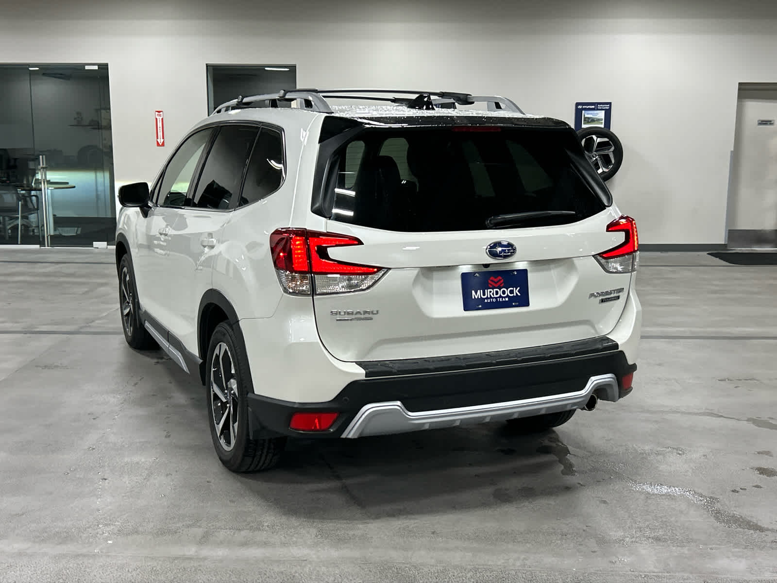 View vehicle photo 4