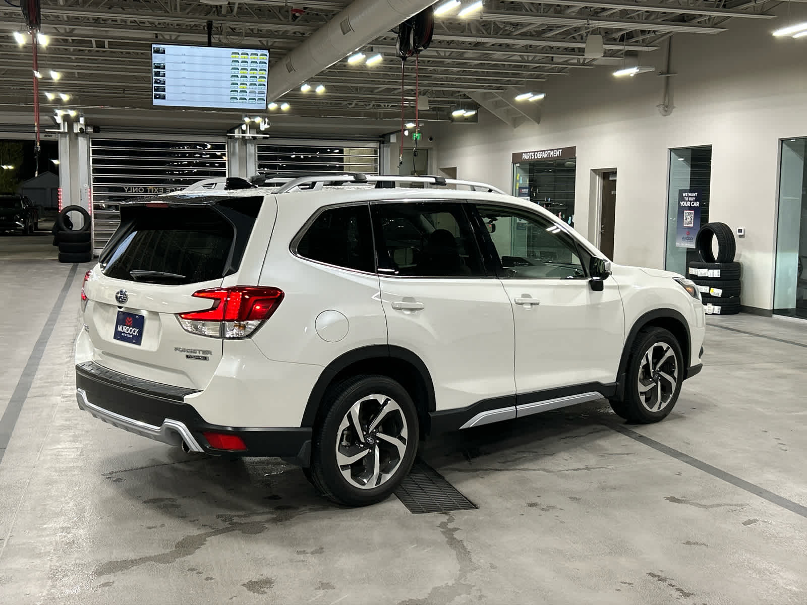 View vehicle photo 6