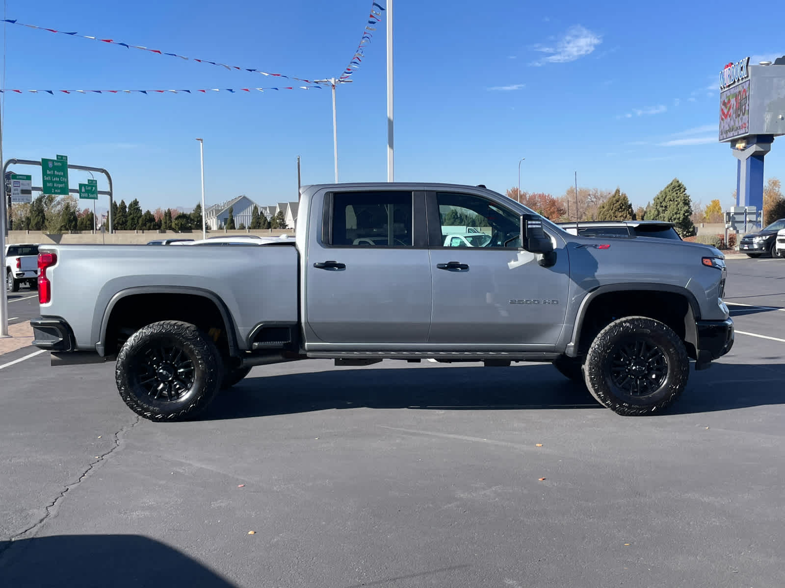 2024 Chevrolet Silverado 2500HD ZR2 photo 4