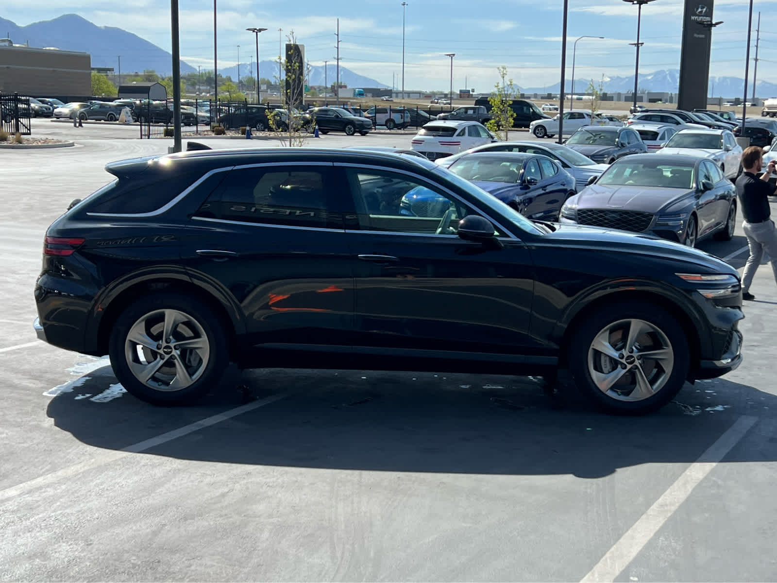 View vehicle photo 6