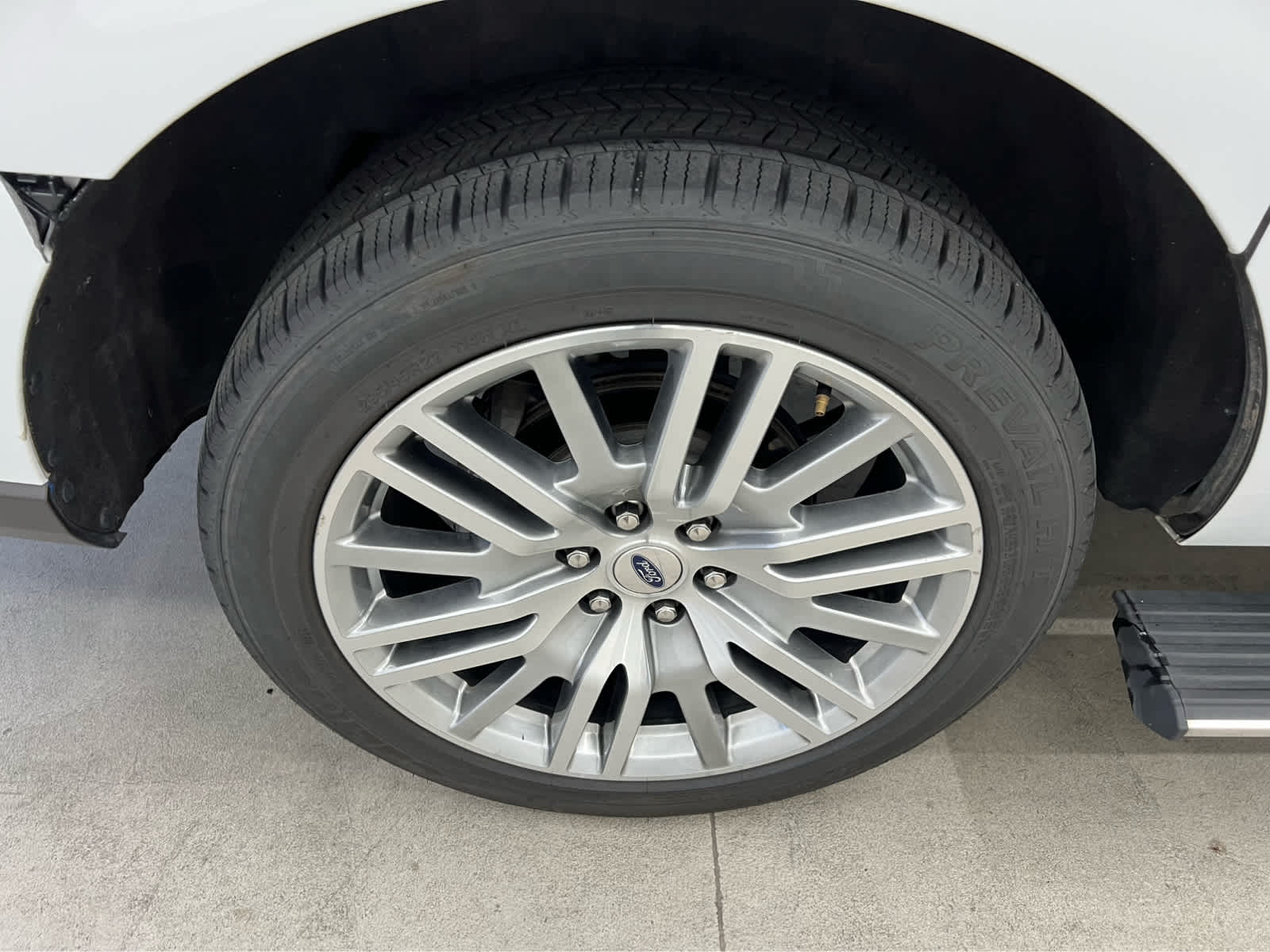 2024 Ford Expedition MAX Limited photo 4