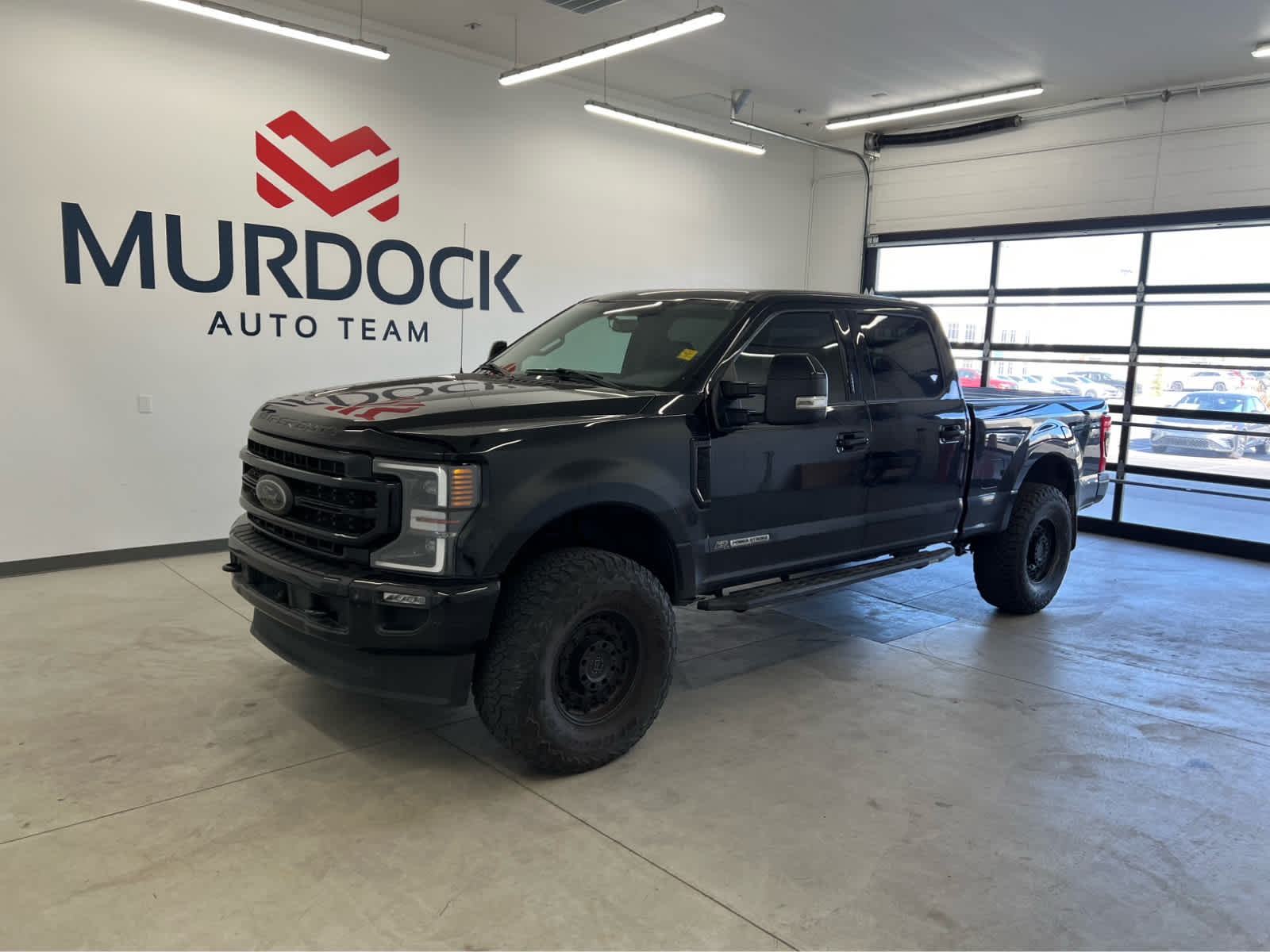 2021 Ford F-350 Lariat photo 2