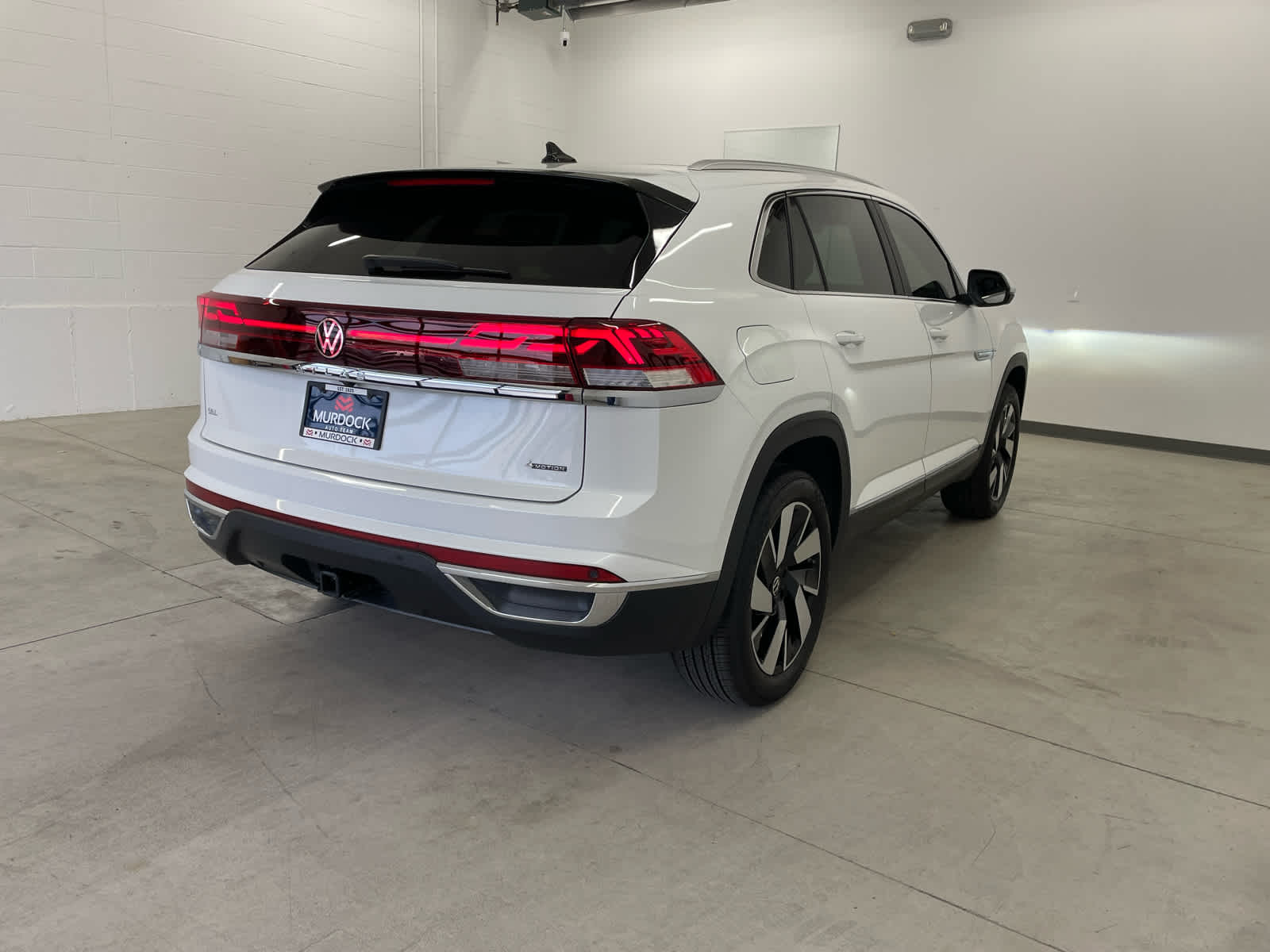 2025 Volkswagen Atlas Cross Sport SEL photo 3