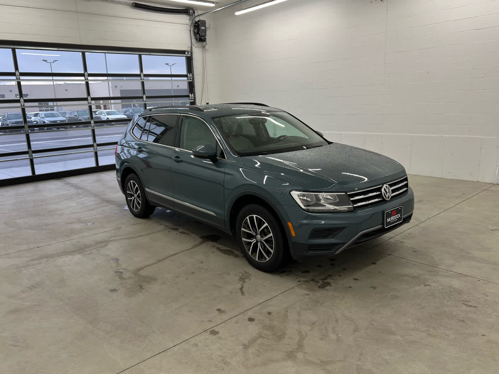 2020 Volkswagen Tiguan SE photo 2