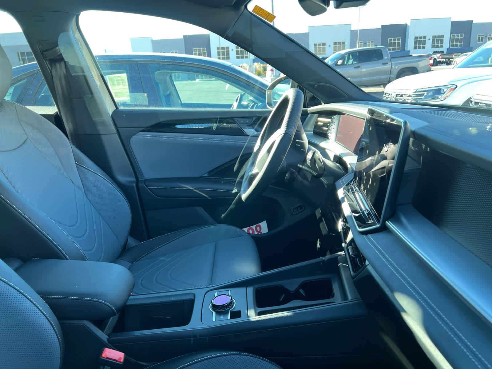 2025 Volkswagen Tiguan SE R-Line Black photo 3