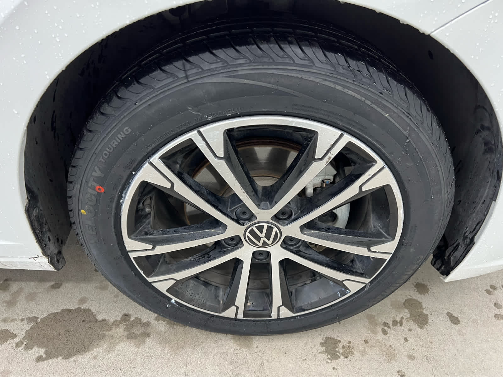 2024 Volkswagen Jetta Sport photo 4