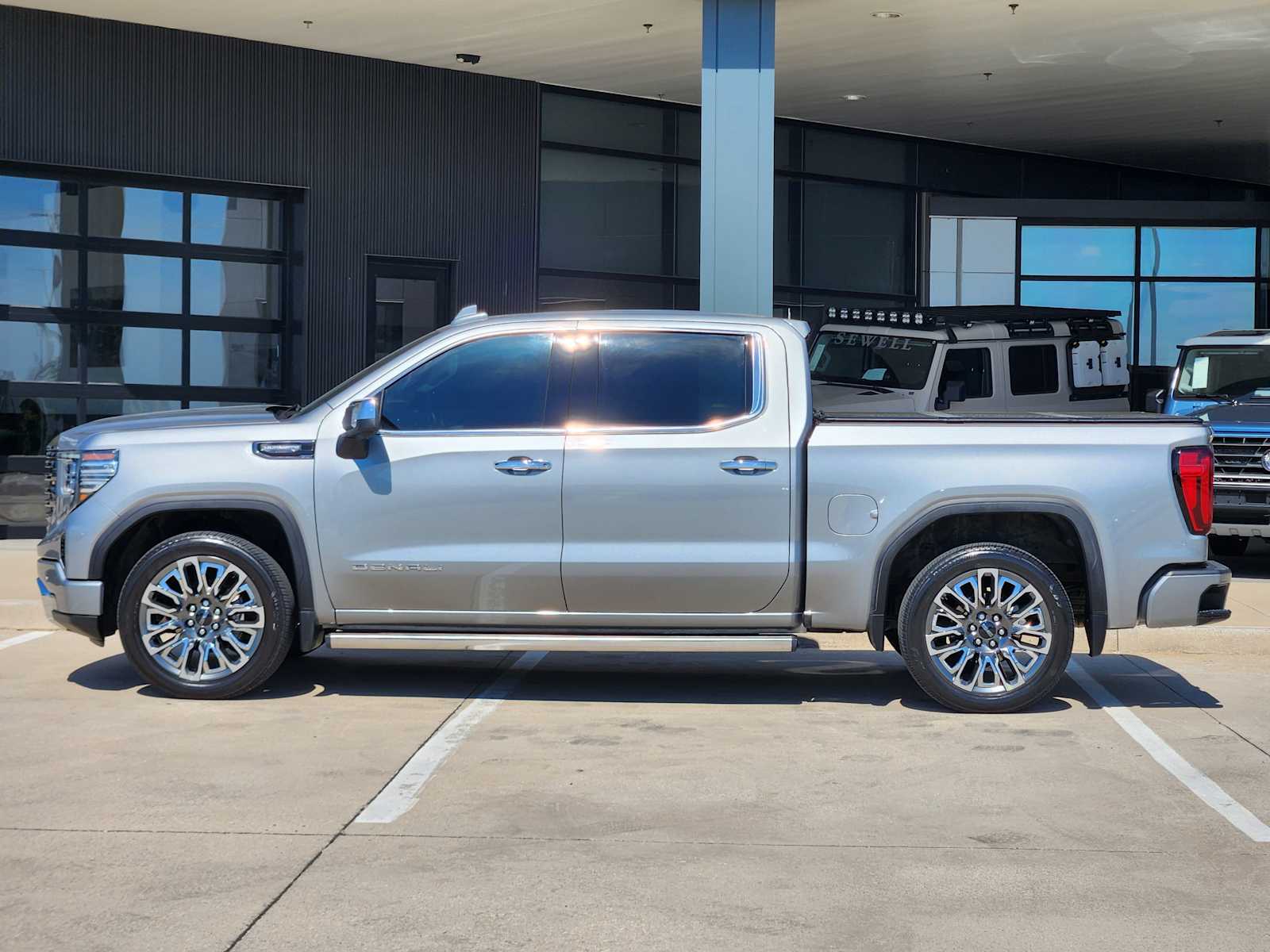 Used 2024 Sterling Metallic GMC Denali Ultimate image 4
