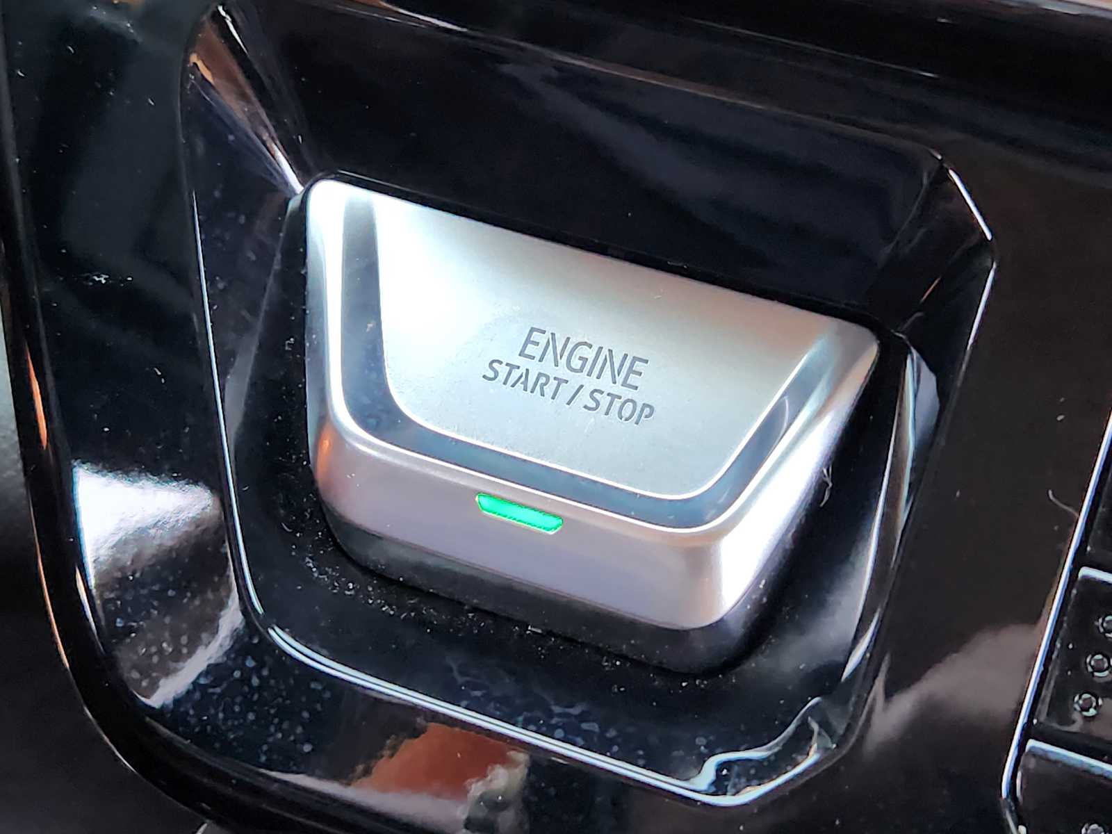 Used 2024 Sterling Metallic GMC Denali Ultimate image 21