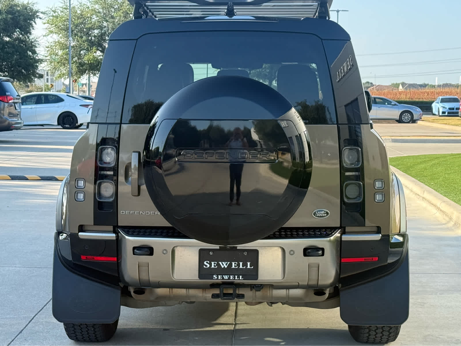 Used 2020  Land Rover X image 4