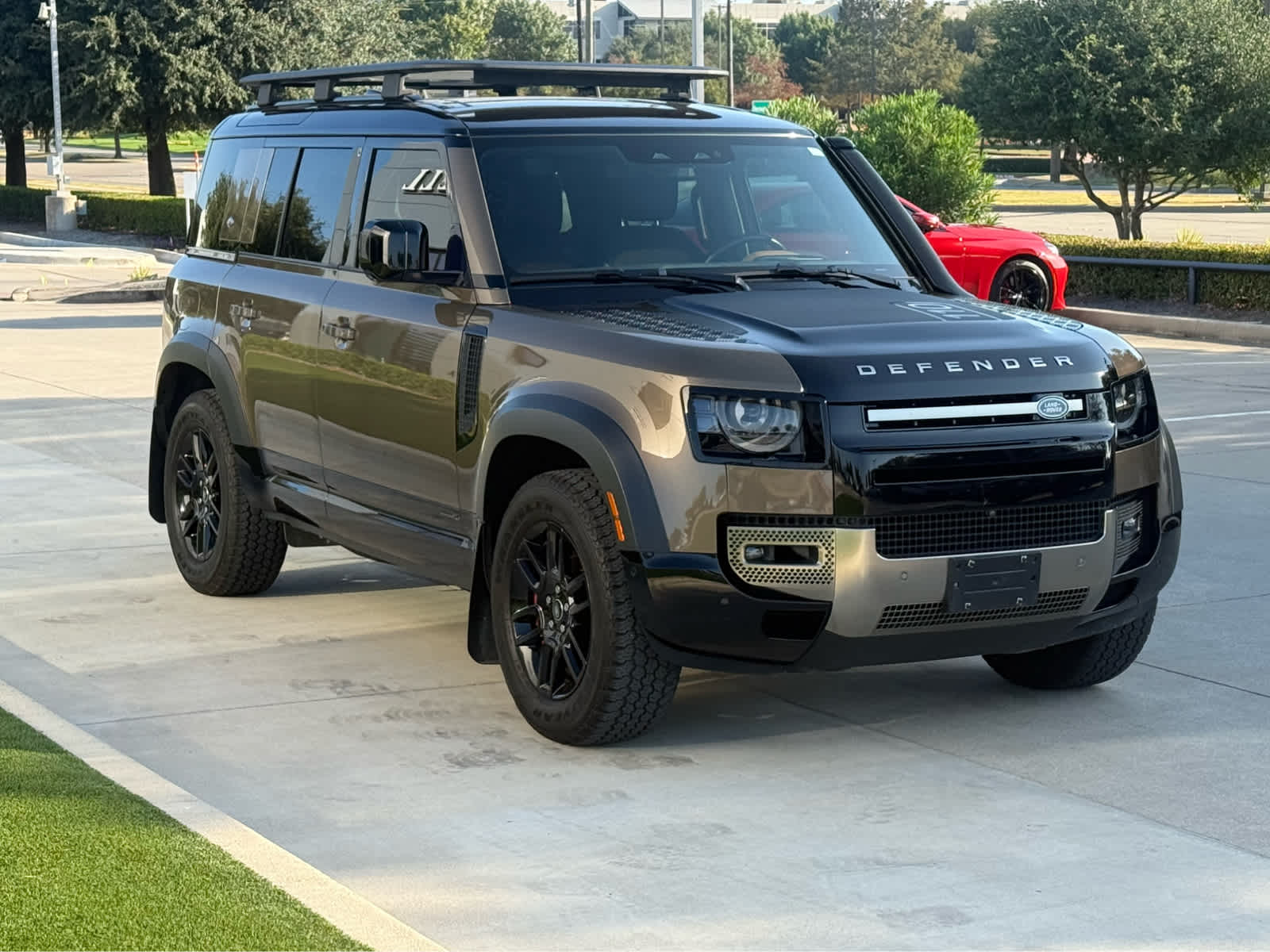 Used 2020  Land Rover X image 7
