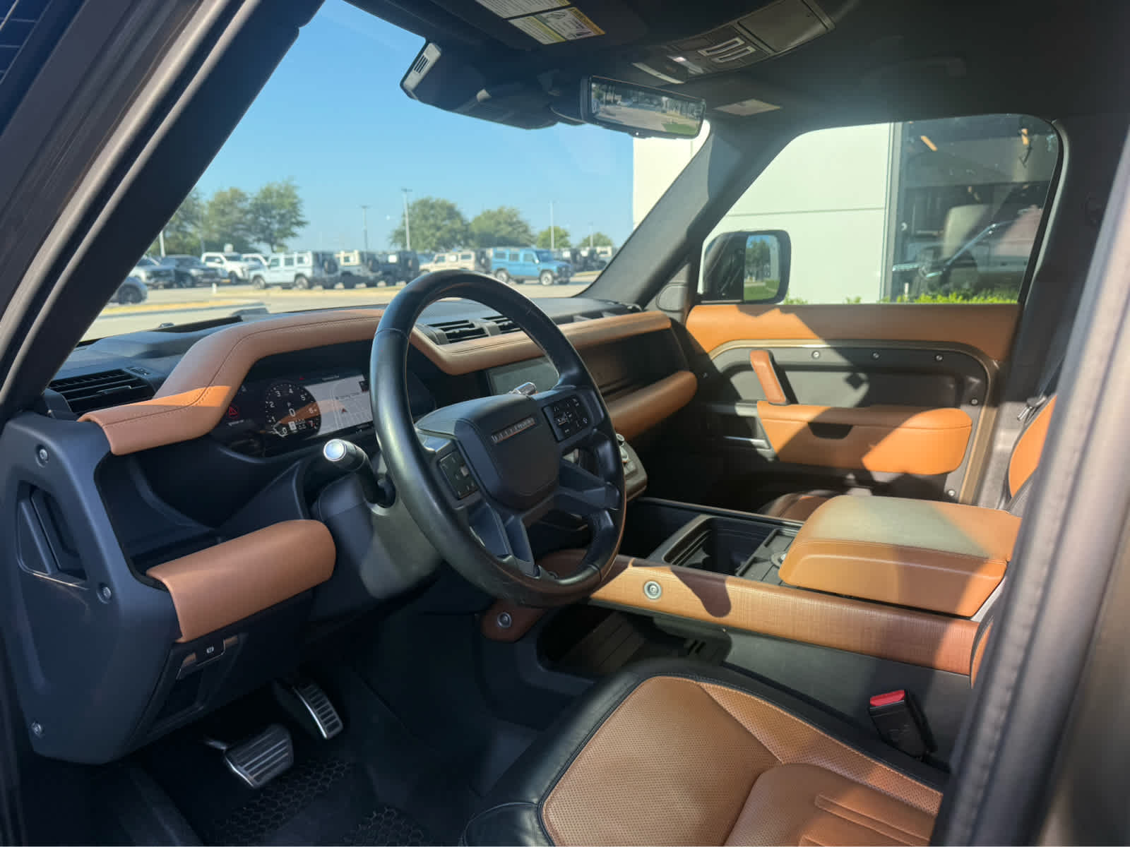 Used 2020  Land Rover X image 12