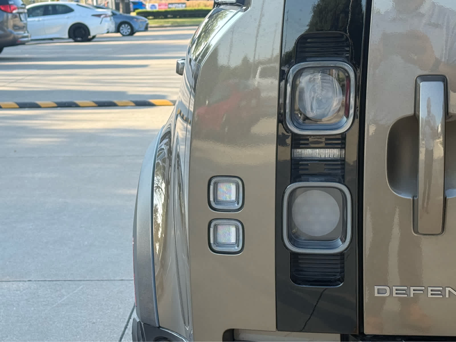 Used 2020  Land Rover X image 10