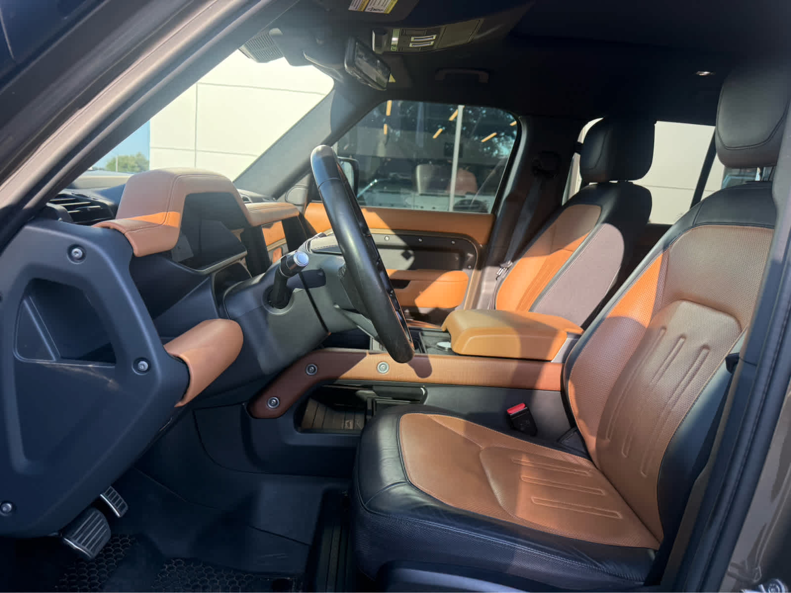 Used 2020  Land Rover X image 13
