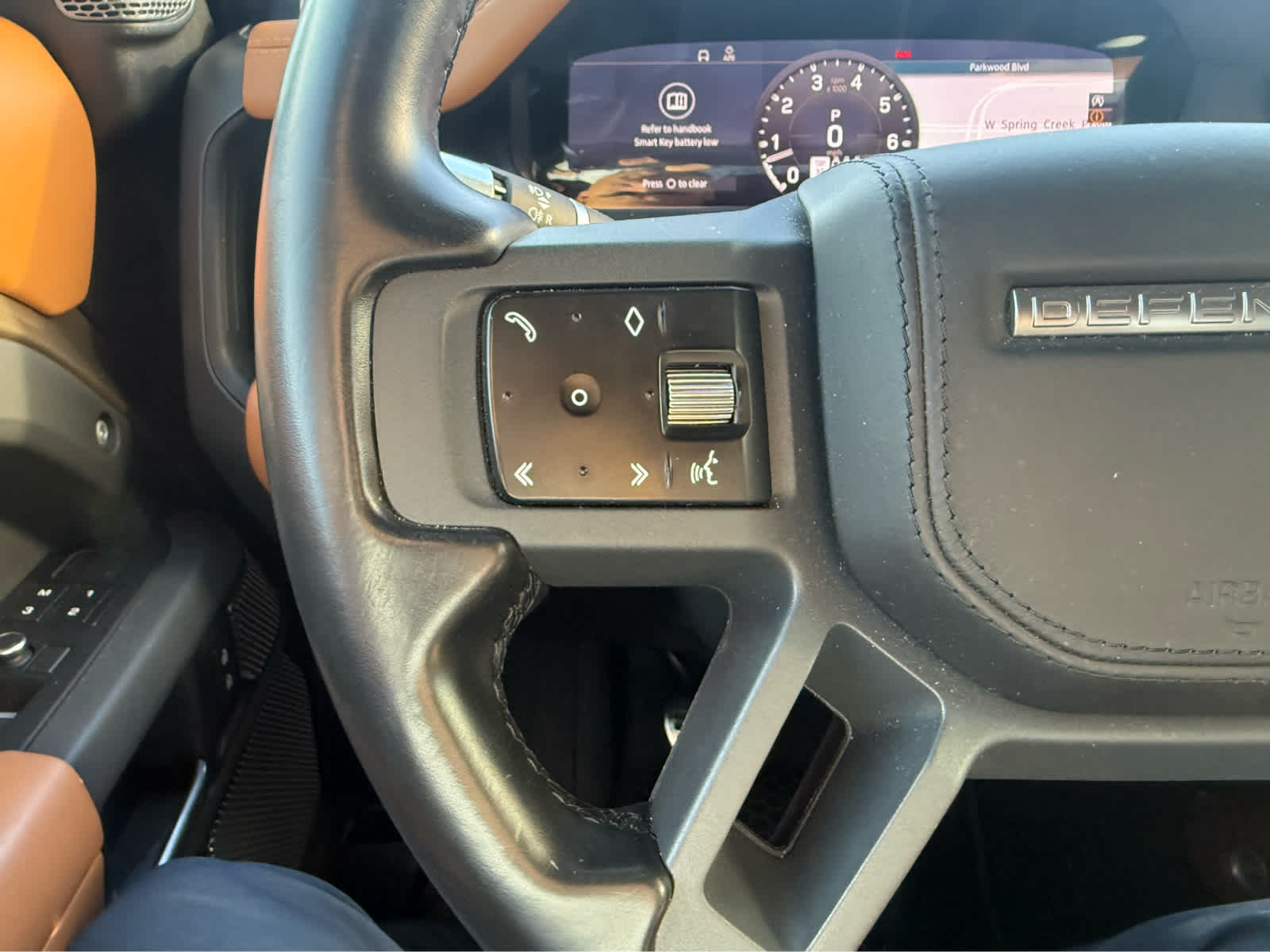 Used 2020  Land Rover X image 15