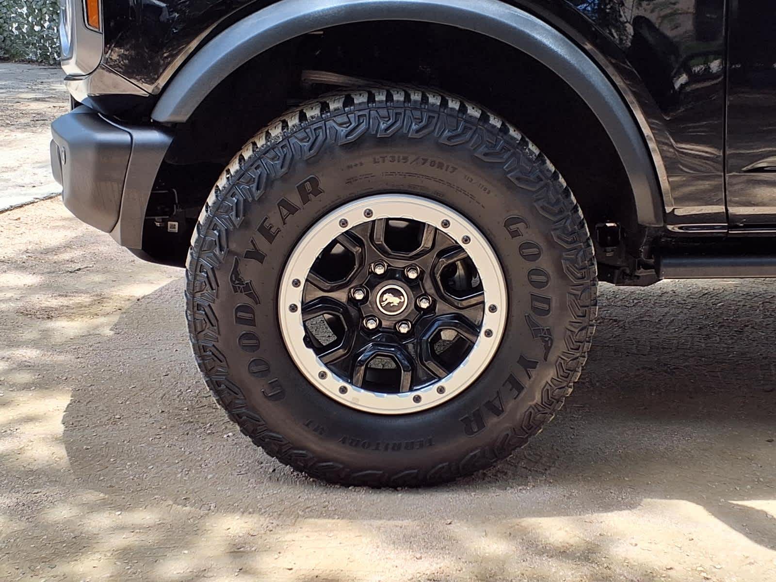 Used 2023 Shadow Black Ford Badlands image 9