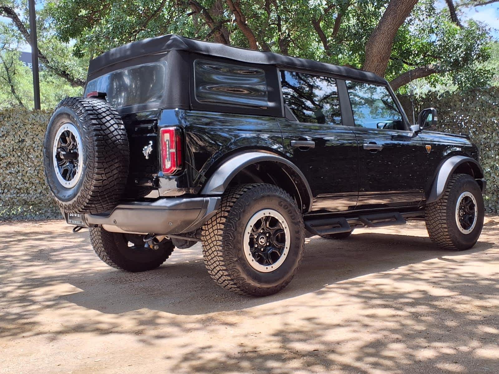 Used 2023 Shadow Black Ford Badlands image 6