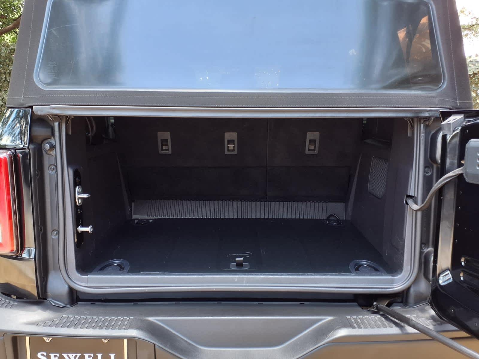 Used 2023 Shadow Black Ford Badlands image 29