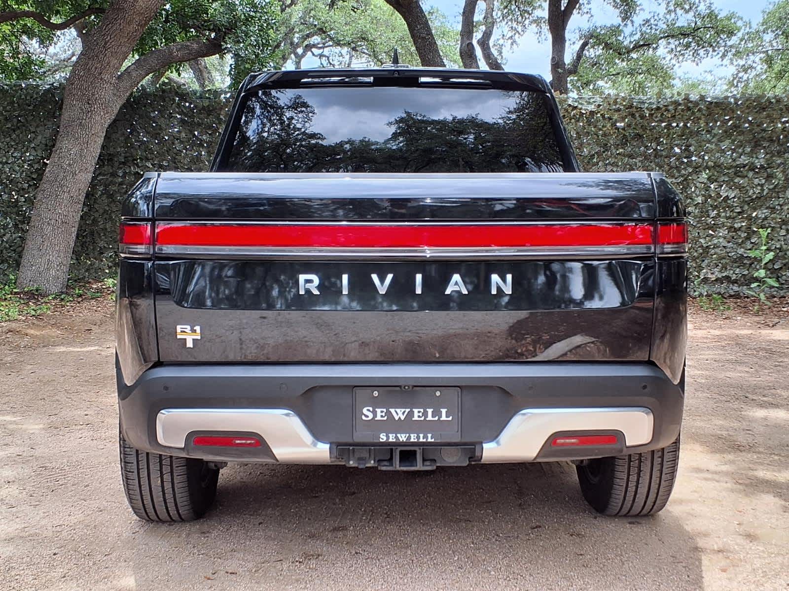 Used 2022 Midnight Rivian Adventure Package image 5
