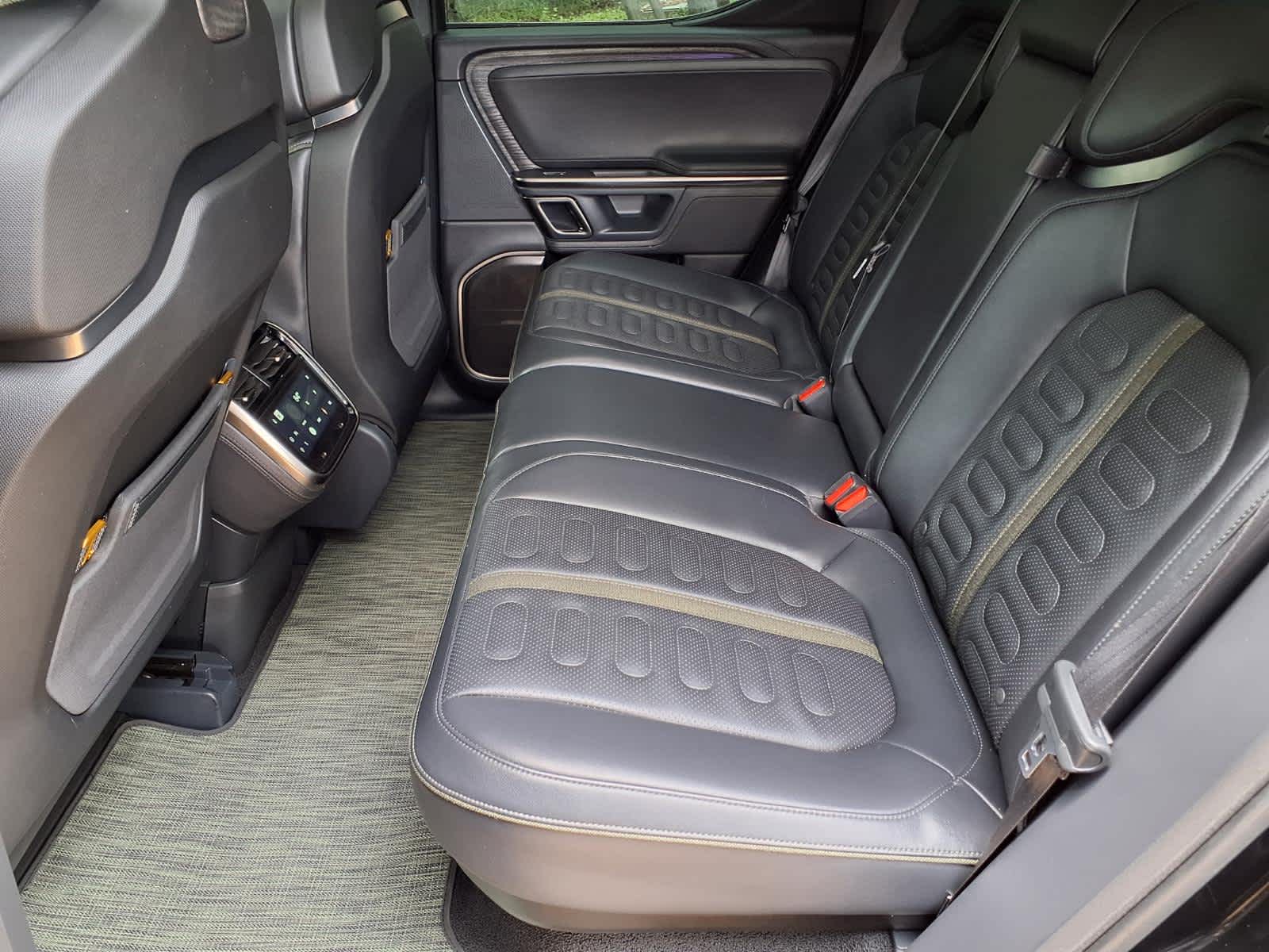 Used 2022 Midnight Rivian Adventure Package image 21
