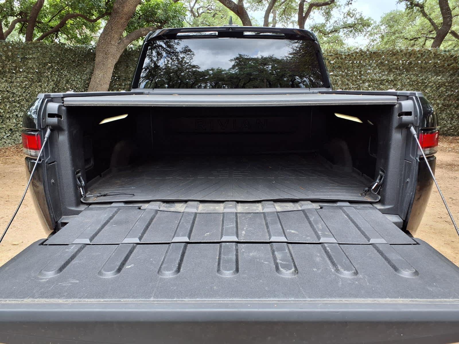 Used 2022 Midnight Rivian Adventure Package image 27