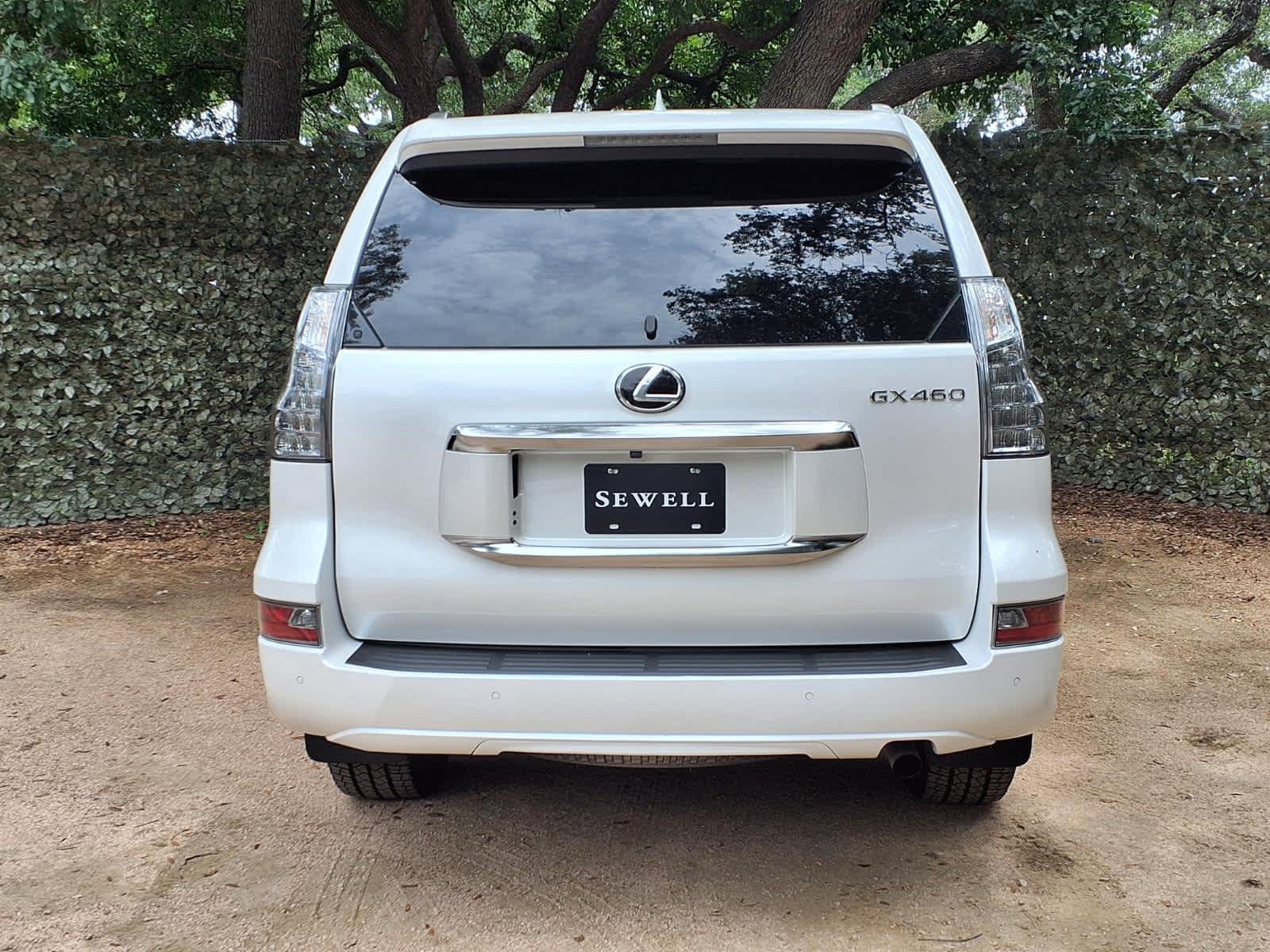 Used 2023 Eminent White Pearl Lexus Premium image 5