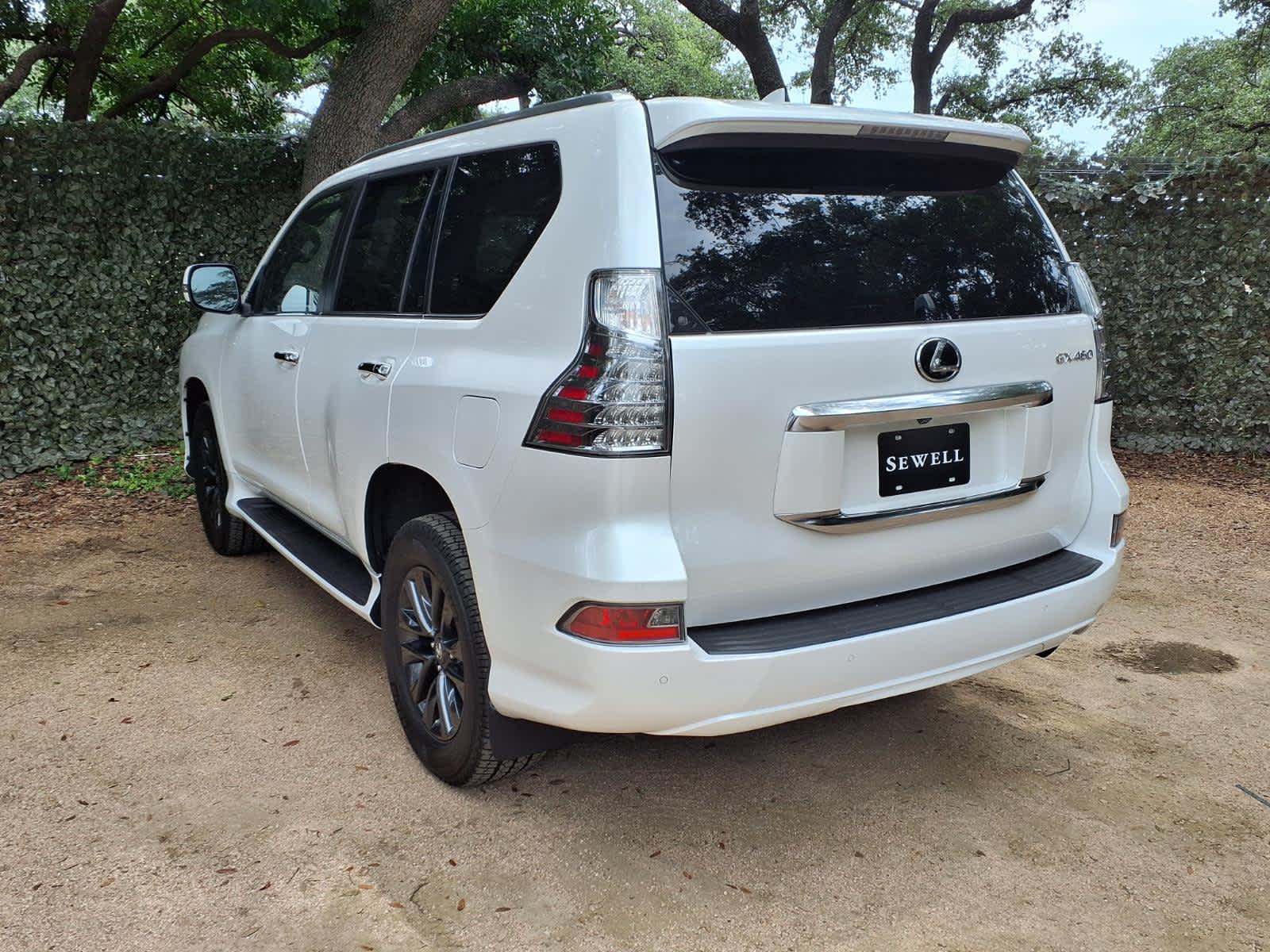 Used 2023 Eminent White Pearl Lexus Premium image 4